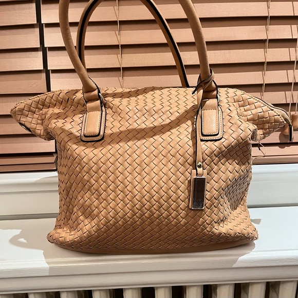 Source Unknown Handbags - Tan Woven Leather Tote Bag